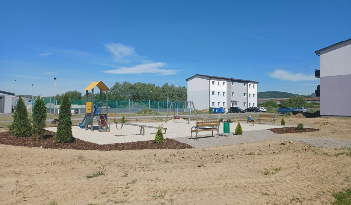 7. fotografia fotogalérie Detské ihrisko-Novostavba